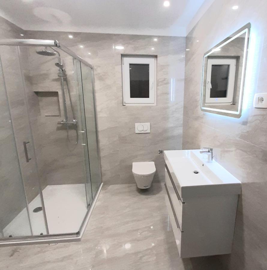 Apartments"Nika" With Private Pool Galovac  Exterior foto