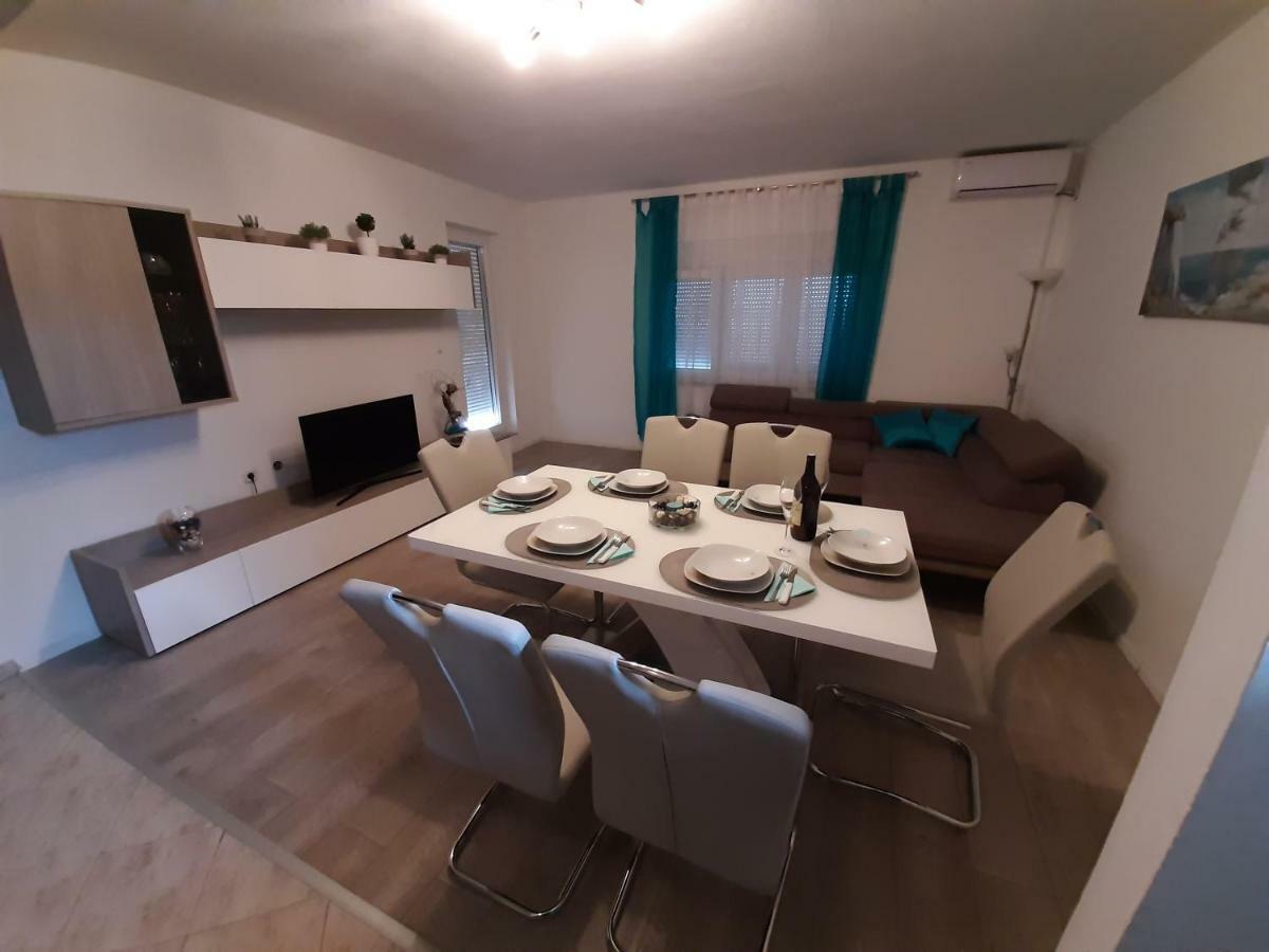 Apartments"Nika" With Private Pool Galovac  Exterior foto